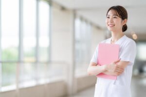 看護師が日勤で高収入を得るための転職方法は？